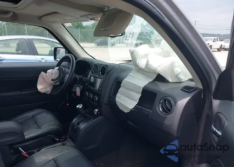 2017 Jeep Patriot Latitude 4X4 z USA, uszkodzony, nr VIN 1C4NJRFB6HD165619